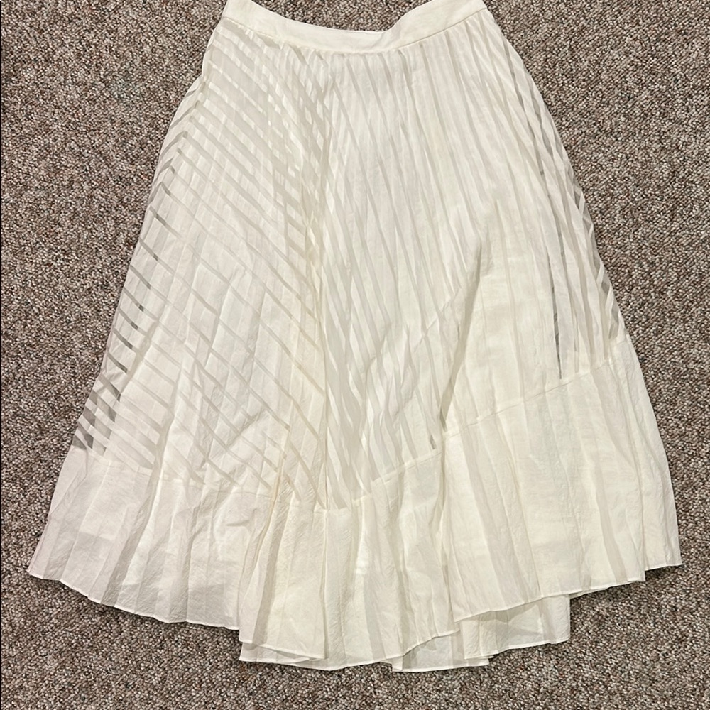 Club Monaco White Pleated Circle Skirt